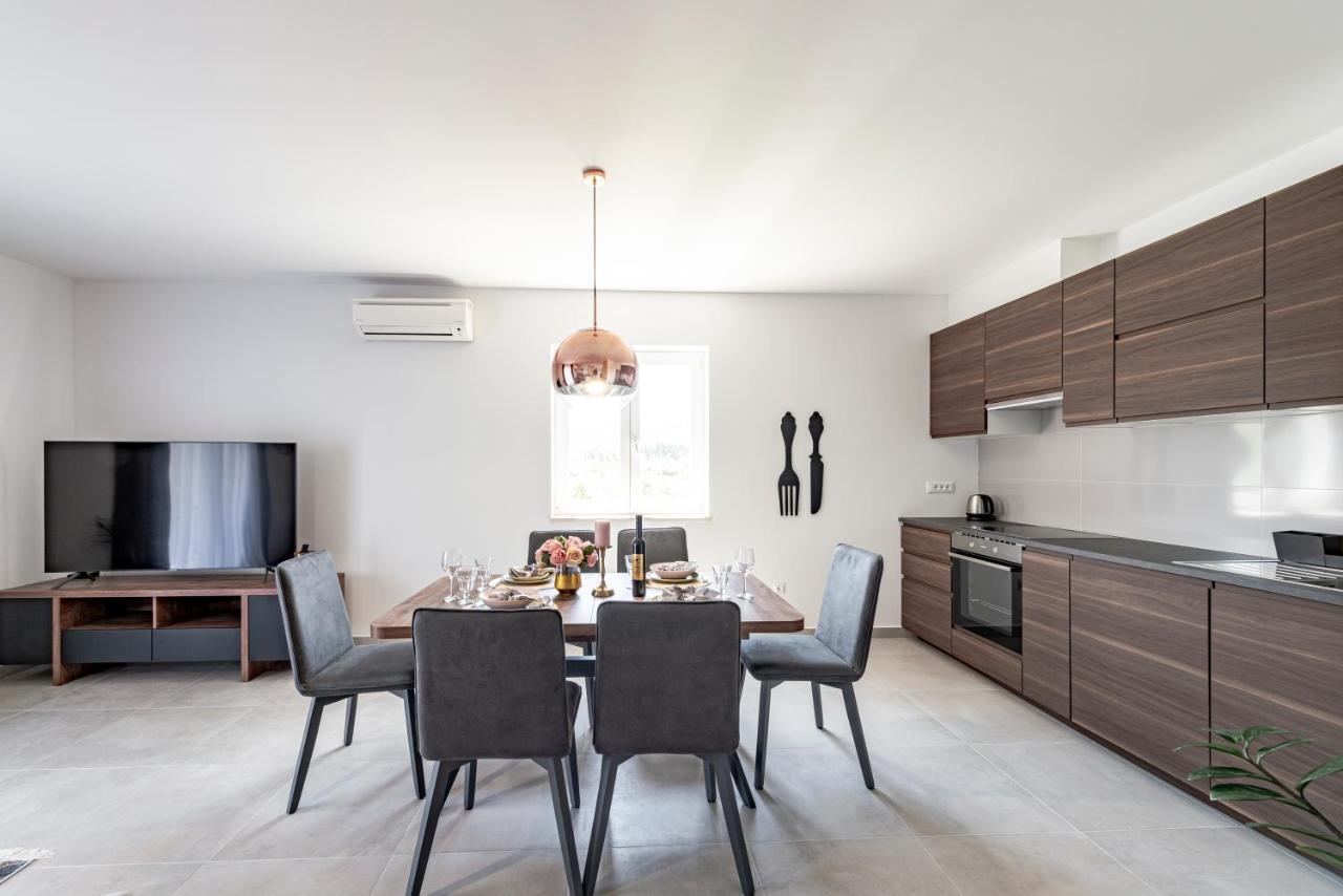 מליני Villa Gold Residence 2 מראה חיצוני תמונה