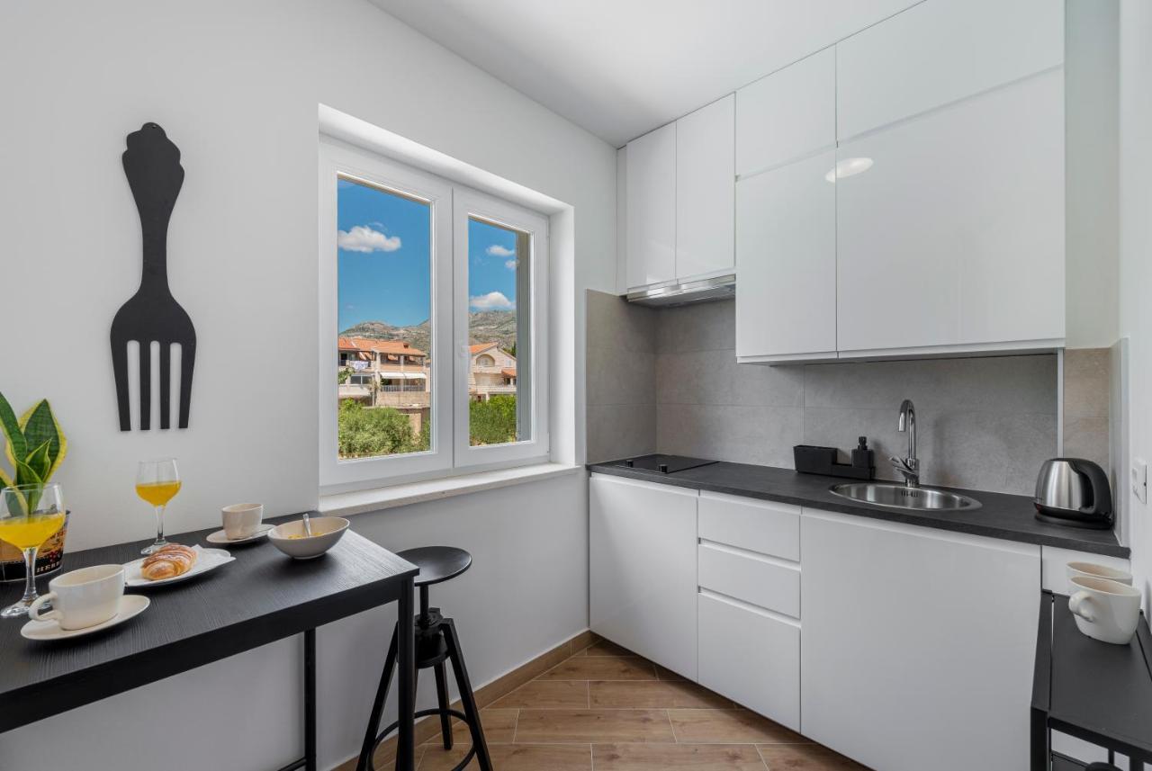 מליני Villa Gold Residence 2 מראה חיצוני תמונה