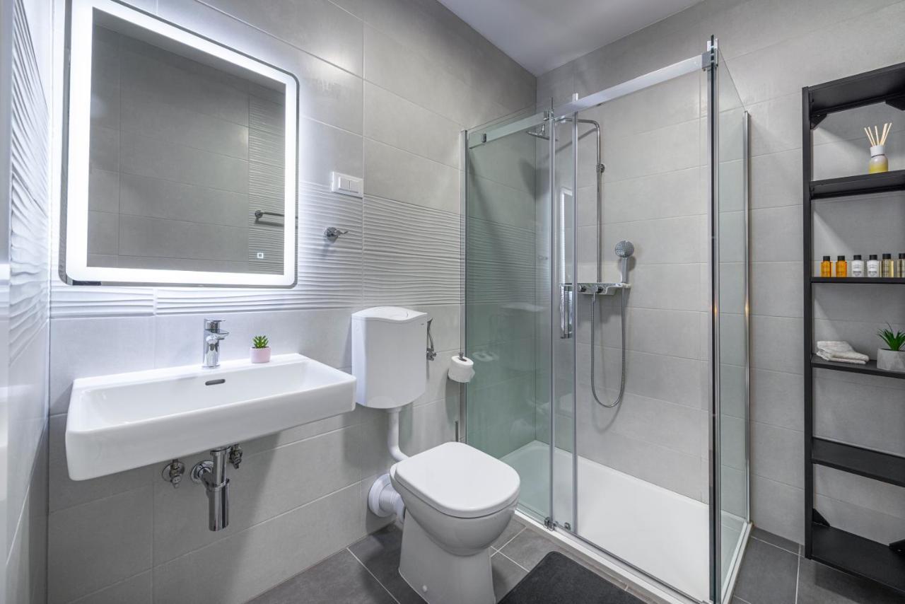 מליני Villa Gold Residence 2 מראה חיצוני תמונה